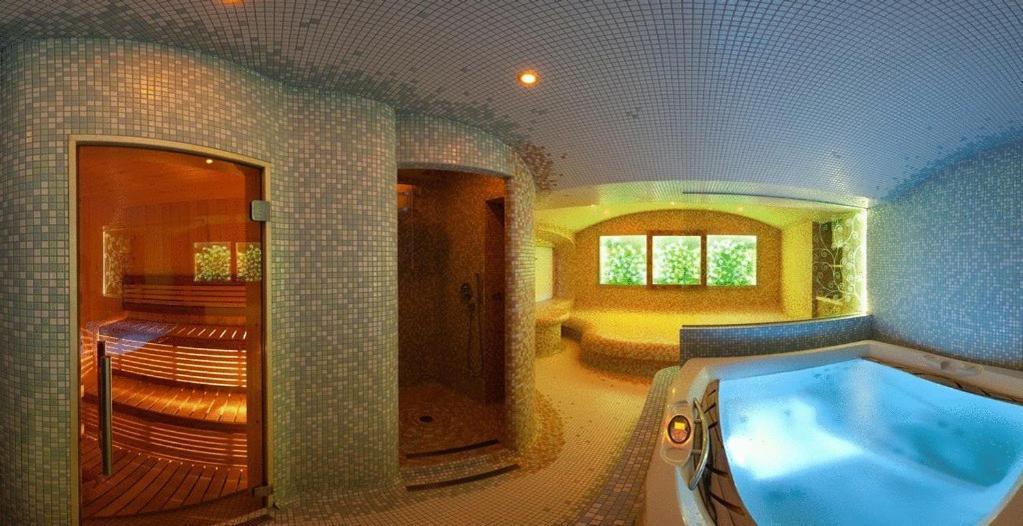 Zamecky Hotel Zlaty Orel Hranice  Bekvämligheter bild
