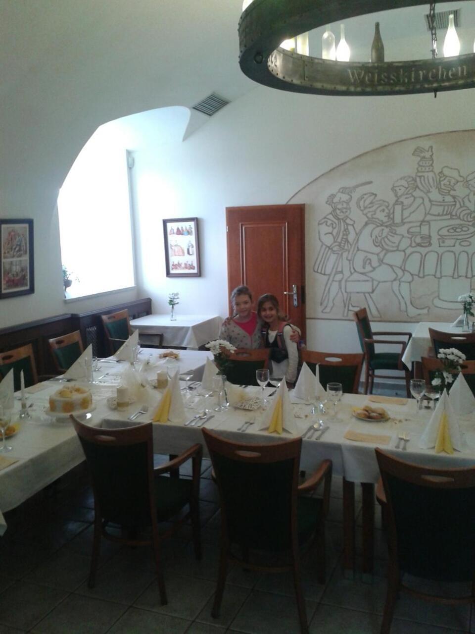 Zamecky Hotel Zlaty Orel Hranice  Exteriör bild